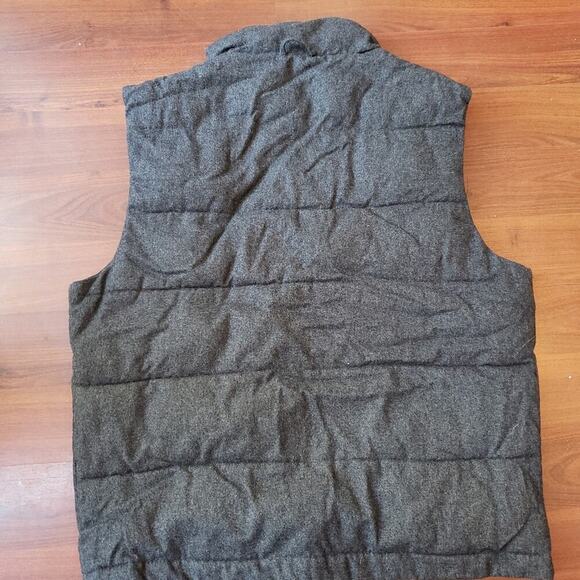 H & M PADDED SNAP CLOSE  VEST WITH POCKETS SIZE LARGE - Picture 6 of 7